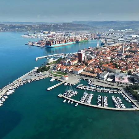 Oasis Apartment Koper Exterior photo